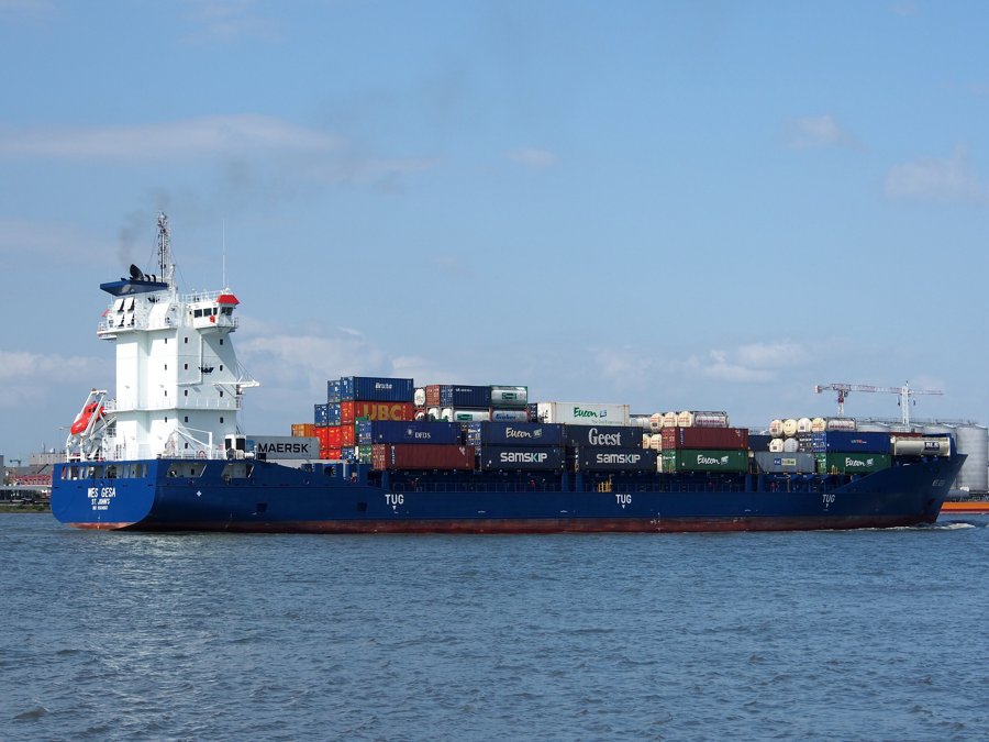 Transit: WES GESA entering English South Coast at The Dover Strait