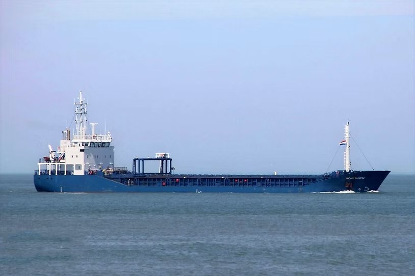  Irish Sea - FREDERIK             transiting North Channel Belfast