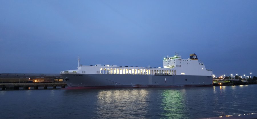 Thames Arrival: WILHELMINE          