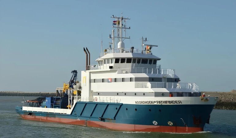  Scottish East Coast - N-SEA PATHFINDER     transiting Aberdeenshire Coast