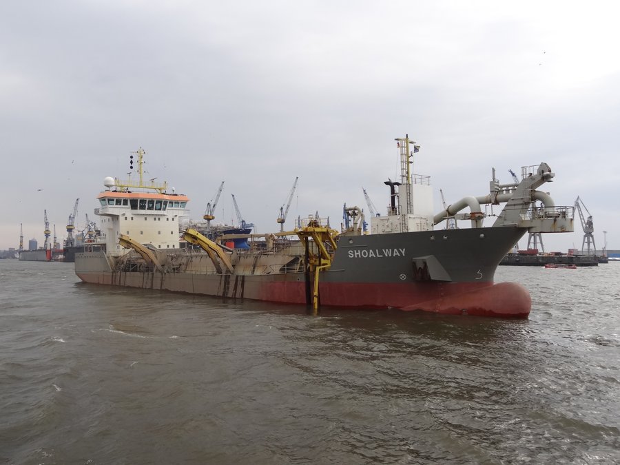 Felixstowe Departure: SHOALWAY            