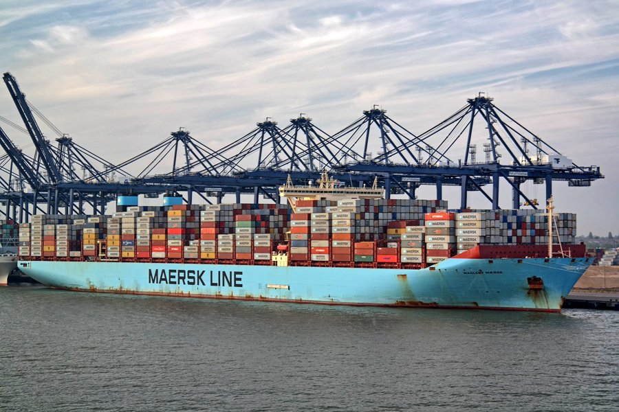 Thames Arrival: MAGLEBY MAERSK