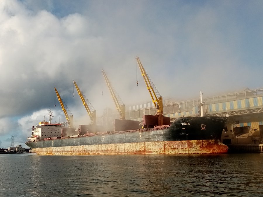  Scottish West Coast - WHITE WANDERER       transiting North Channel at Belfast