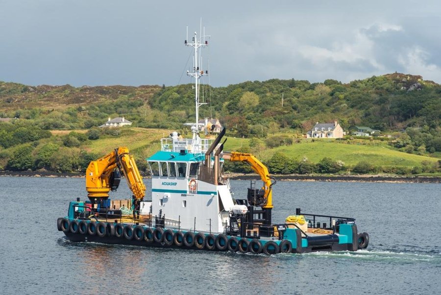  Scottish West Coast - AQUA REFLEX          transiting The Minch