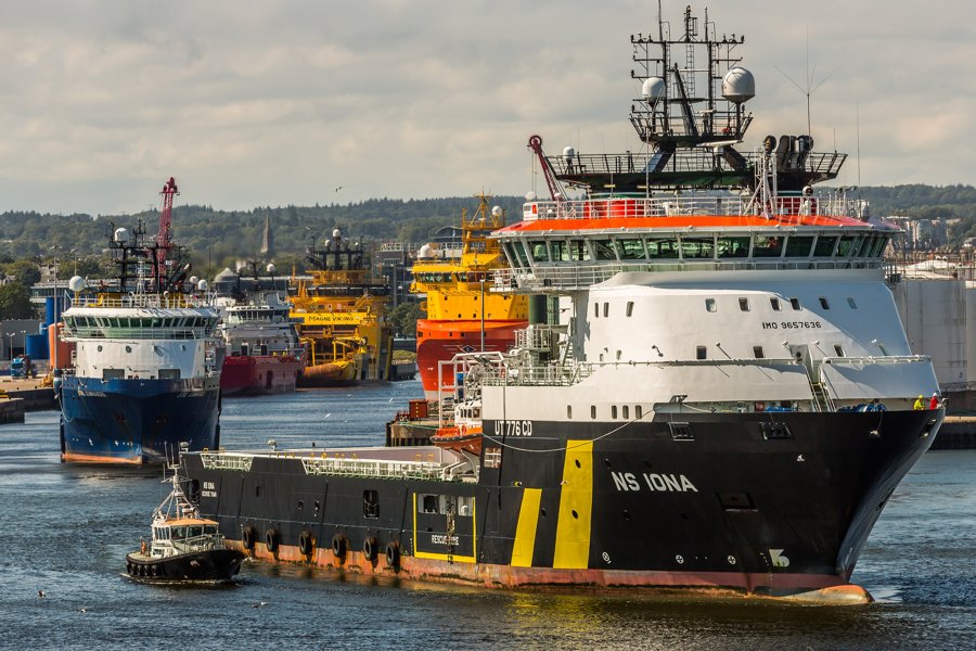  Scottish East Coast - NS IONA              transiting Dornoch Firth Coast