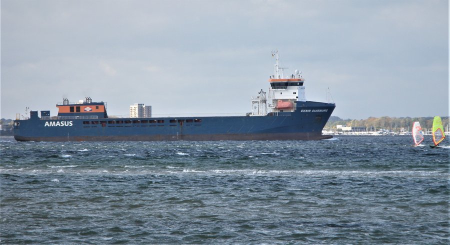  Irish Sea - EEMS DUISBURG transiting Irish Sea West of Man