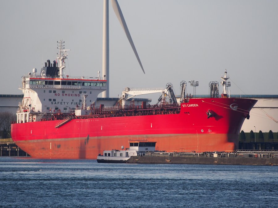 Transit: STI CAMDEN           entering English South Coast at The Dover Strait
