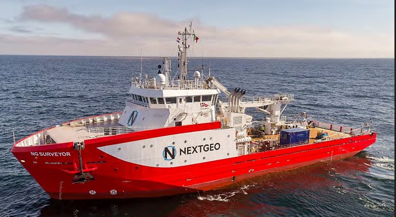  Scottish East Coast - NG SURVEYOR          transiting Aberdeenshire Coast