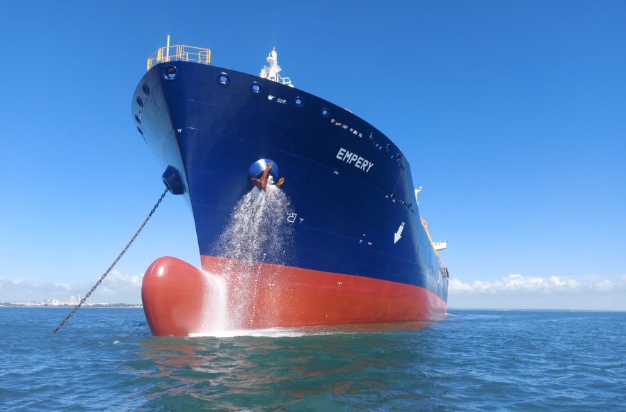 Transit: EMPERY entering English South Coast at The Dover Strait
