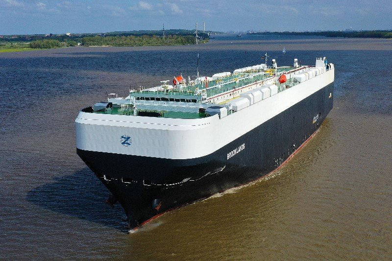 Photograph of the Vehicles Carrier (PCTC - Pure Car and Truck Carrier): BROOKLANDS (IMO: 9748289). Documented in UK and Regional Shipping Movements.