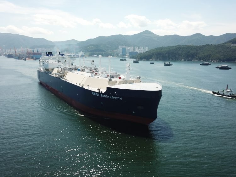  Irish Sea - RUDOLF SAMOYLOVICH transiting Irish Sea off Wales