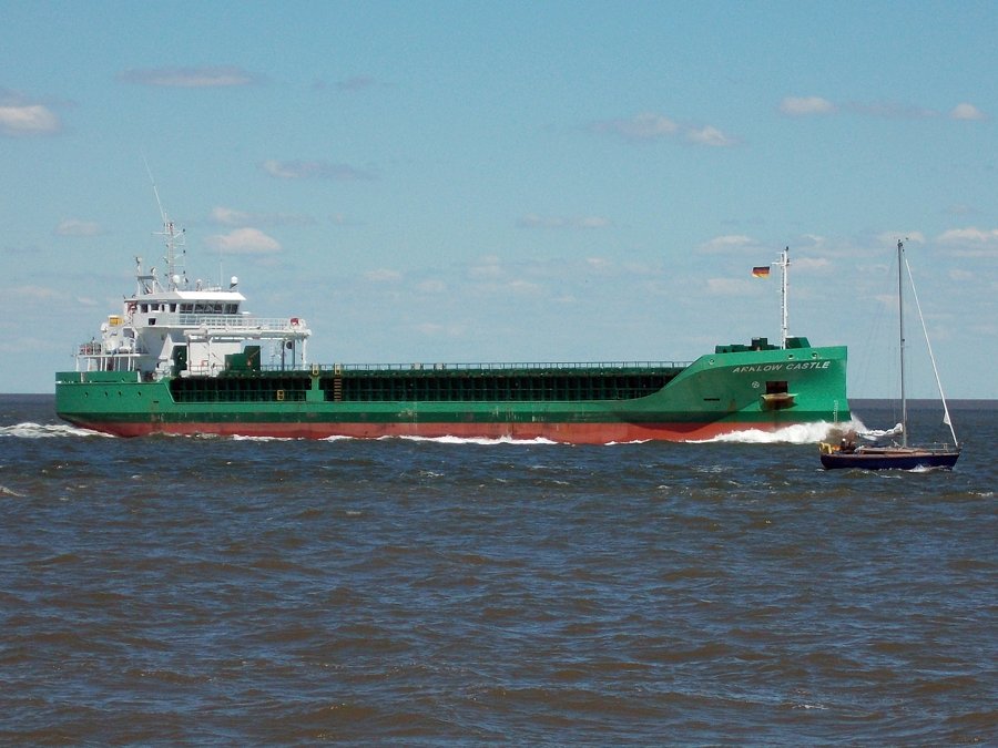 Transit: ARKLOW CASTLE entering English South Coast at The Dover Strait