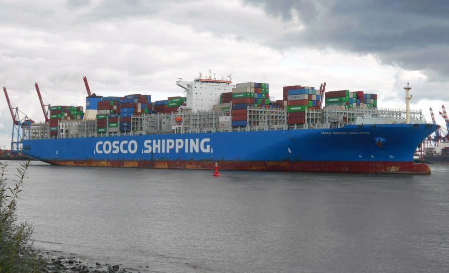 Transit: COSCO HIMALAYAS entering English South Coast at The Dover Strait