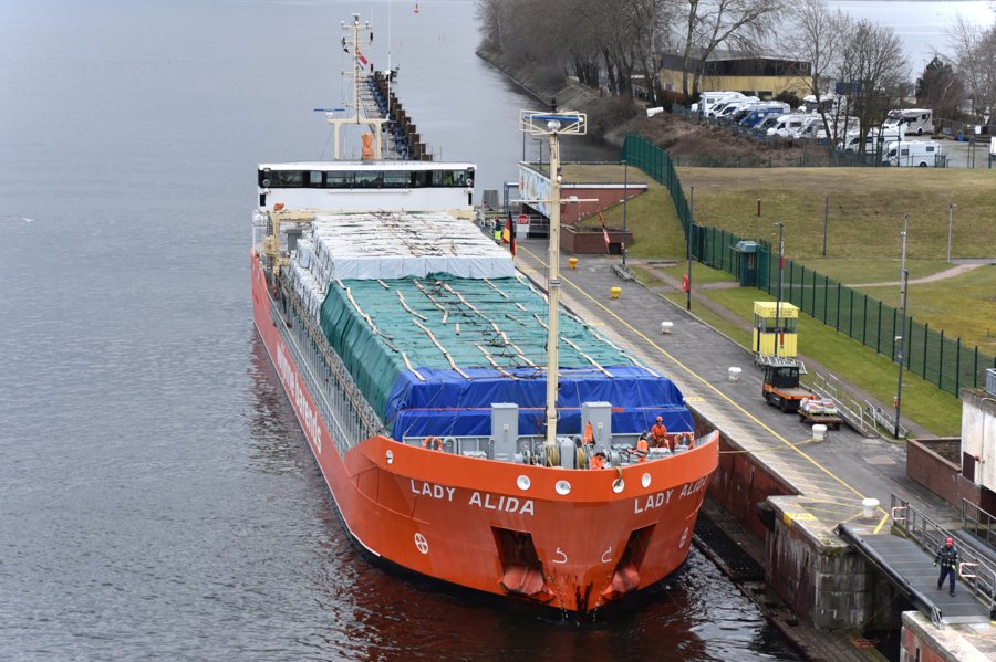 Humber Arrival: LADY ALIDA          
