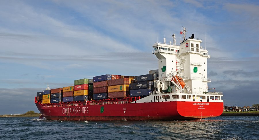  Irish Sea - CONTAINERSHIPS NORD transiting St Georges Channel