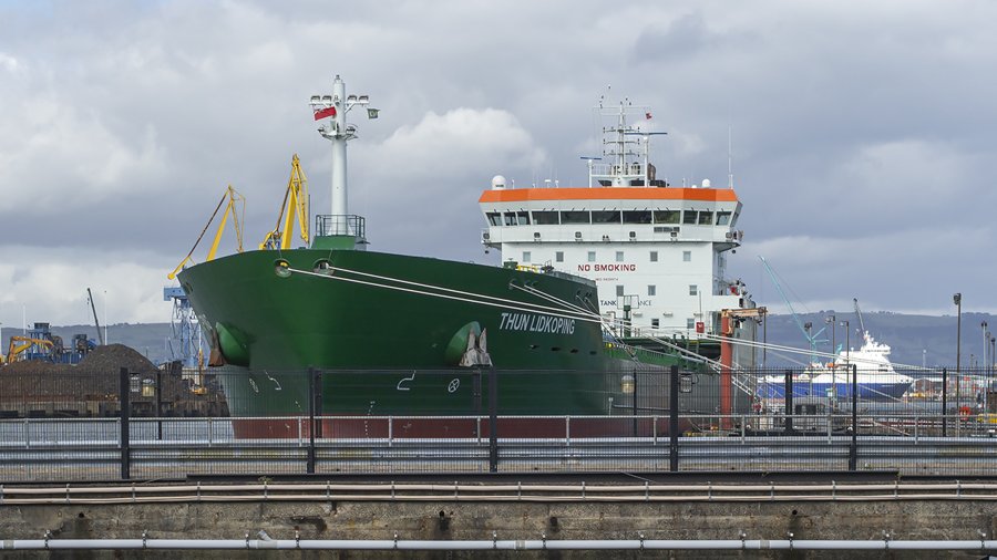 Bristol Channel Arrival: THUN LIDKOPING      