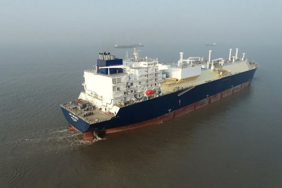  Celtic Sea - LNG MEGREZ transiting Celtic Sea