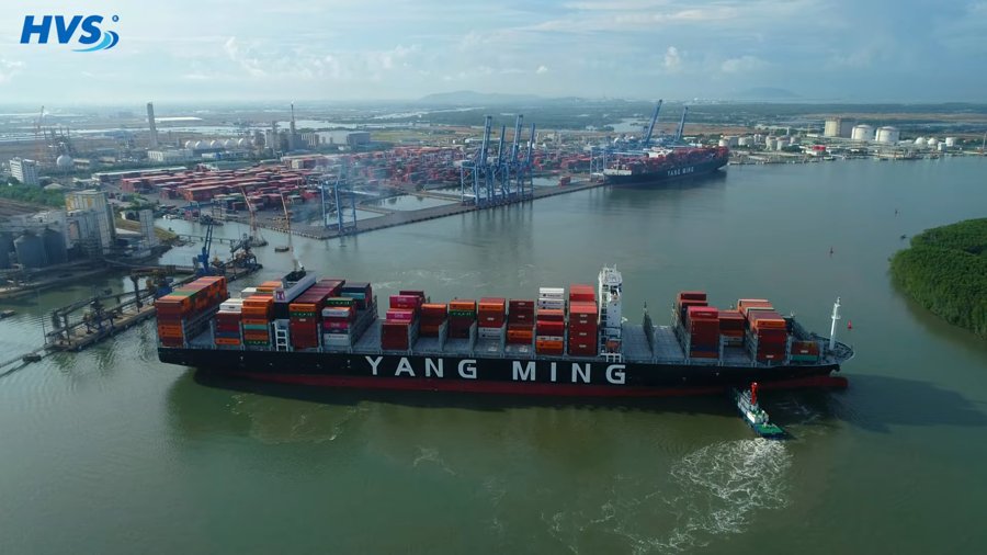 Transit: YM TOTALITY          entering English South Coast at The Dover Strait