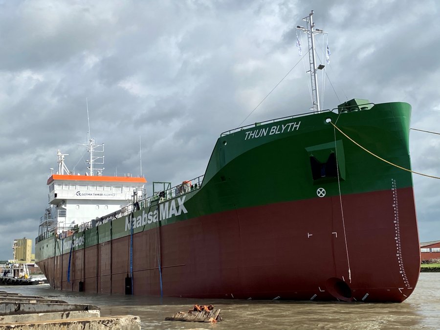 Aberdeen Arrival: THUN BLYTH