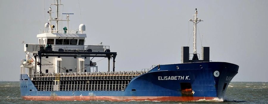 Transit: ELISABETH K entering English South Coast at The Dover Strait