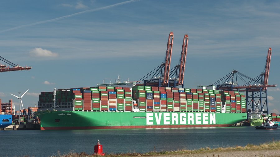 Transit: EVER ART             entering English South Coast at The Dover Strait