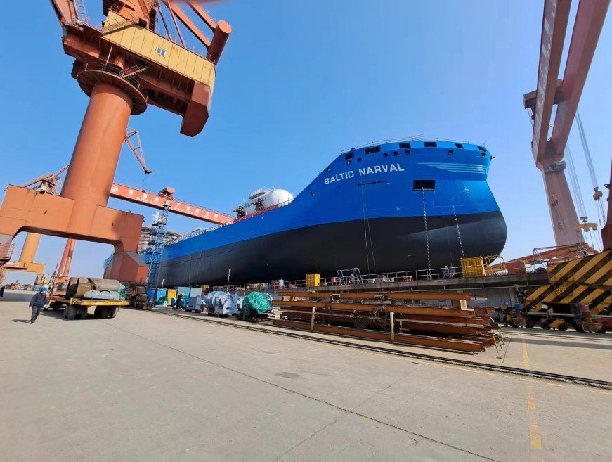  Irish Sea - BALTIC NARVAL        transiting Irish Sea off Dublin