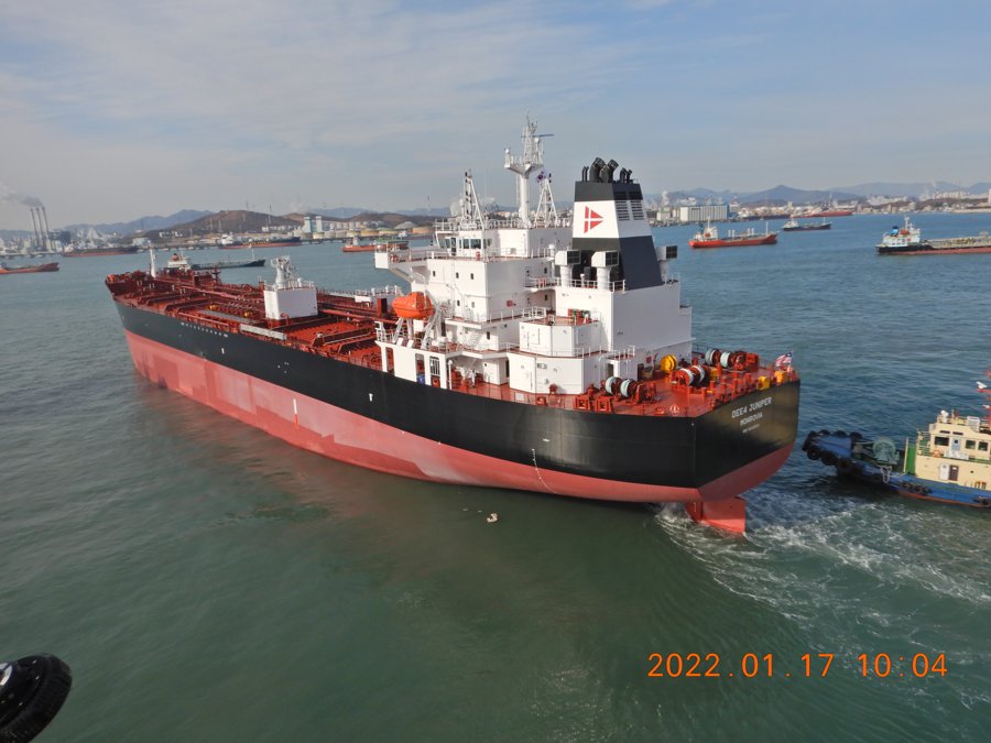 Transit: DEE4 JUNIPER         entering English South Coast at The Dover Strait