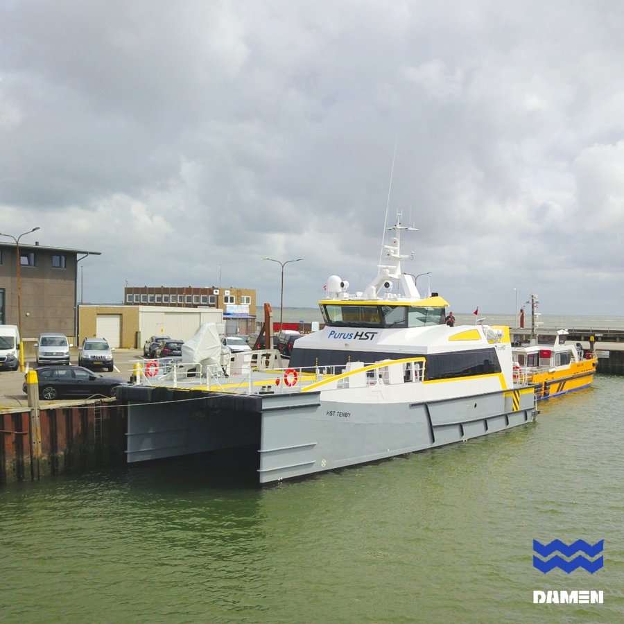  Scottish East Coast - HST TENBY            transiting Aberdeenshire Coast