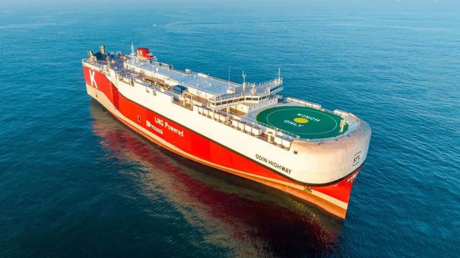 Transit: ODIN HIGHWAY         entering English South Coast at The Dover Strait