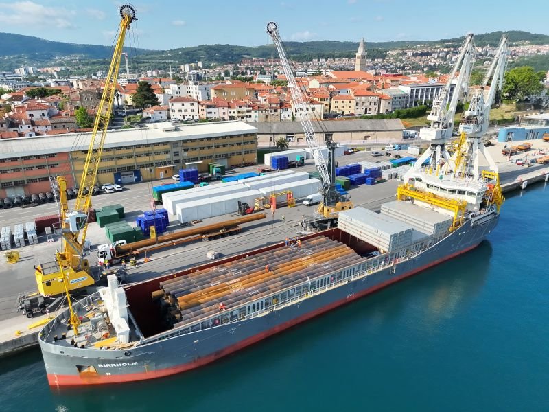 Transit: BIRKHOLM             entering English South Coast at The Dover Strait