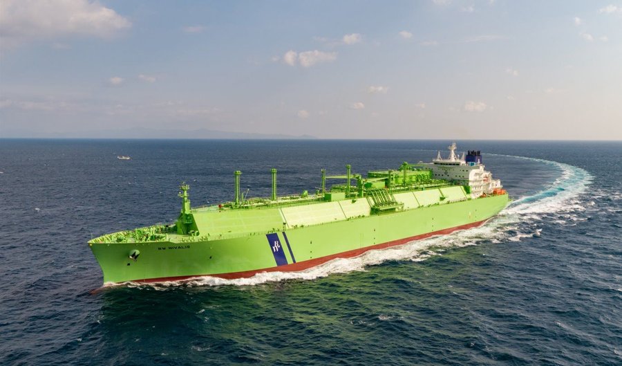 Transit: BW NIVALIS           entering English South Coast at The Dover Strait