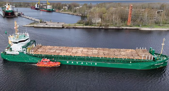 Transit: SAAREMAA             entering English South Coast at The Dover Strait