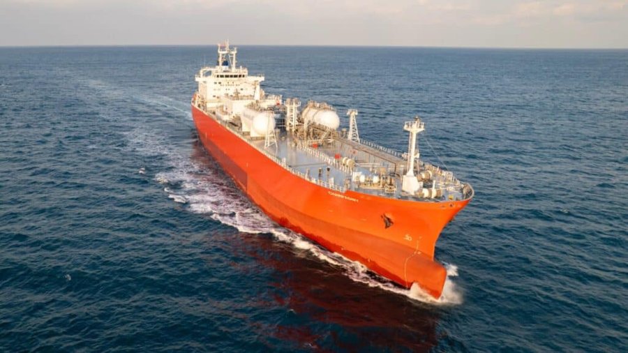  Scottish East Coast - CHAMPAGNY            transiting Berwick Coast